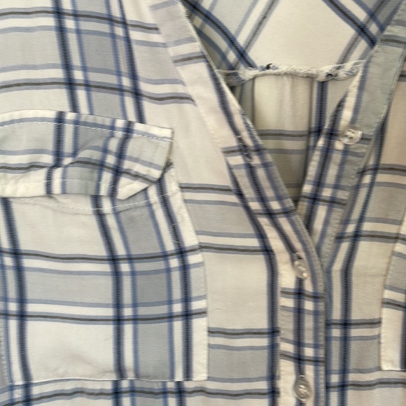 AVLN Studio - Clarion Two Pocket Top | M | light blue - Picture 3 of 3